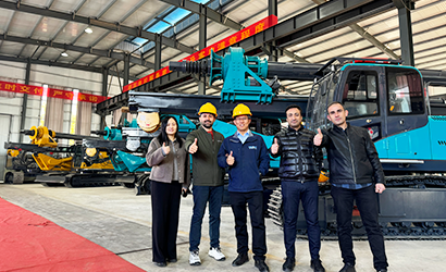 Visite de l"usine Piling Rig avec des clients de Turquie