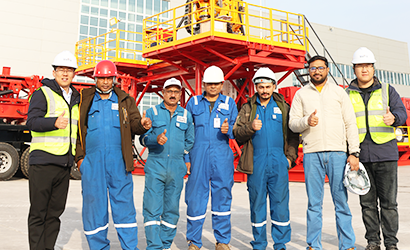 Inspection de la plate-forme hydraulique CMD-120 par un client indien